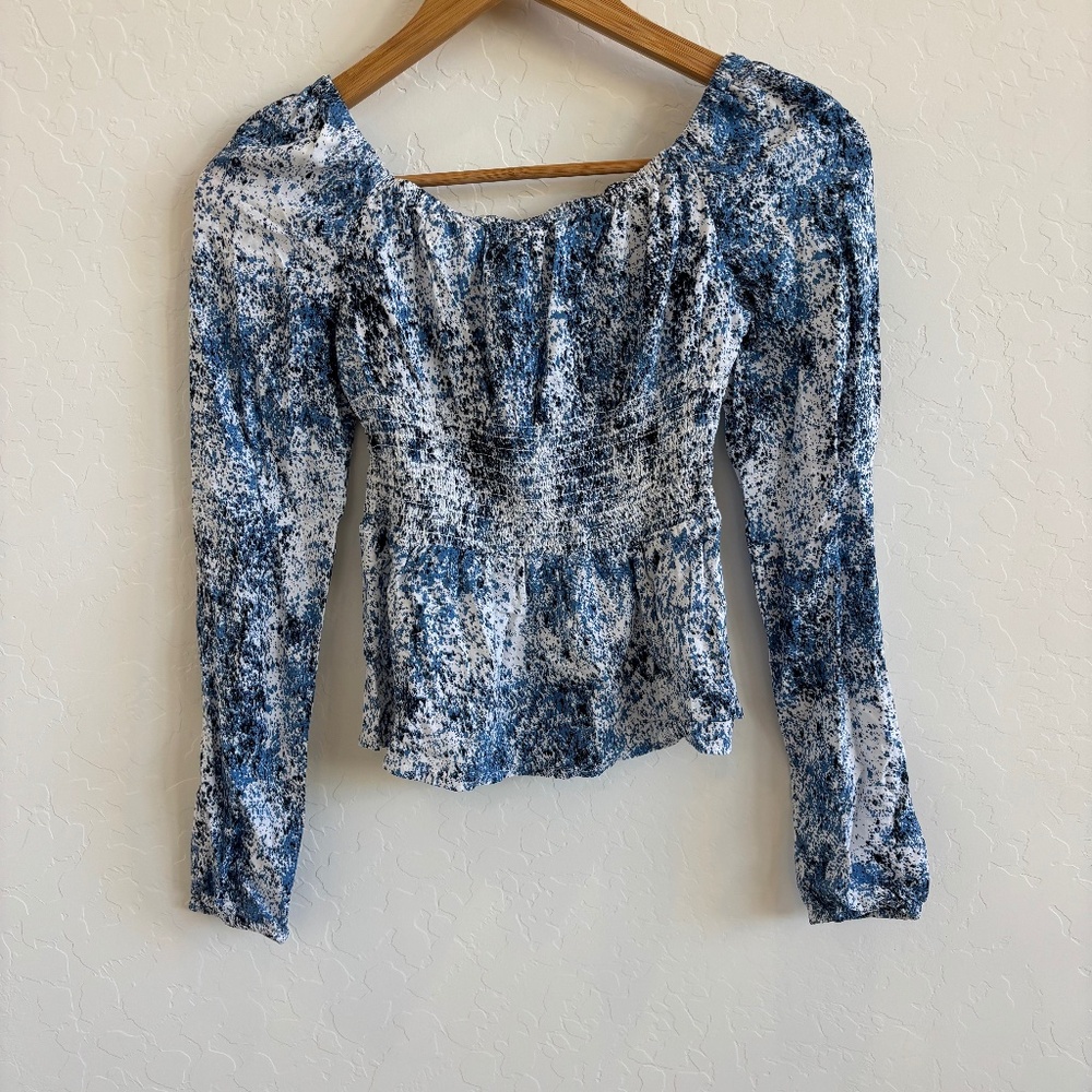 Girls long sleeves top in blue and white , Size XS, boho, coastal